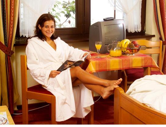Hotel Schinderhannes Sohren Kamer foto